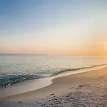 The Salty Suite Beach House- Heated Pool! Hot Tub! Pet And Family Friendly! No Elevators! Park At Your Door!