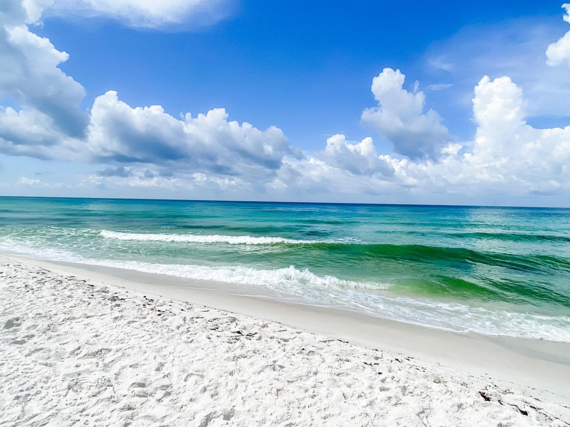 The Salty Suite: Beachside Retreat With Heated Pool & Hot Tub Holiday home *