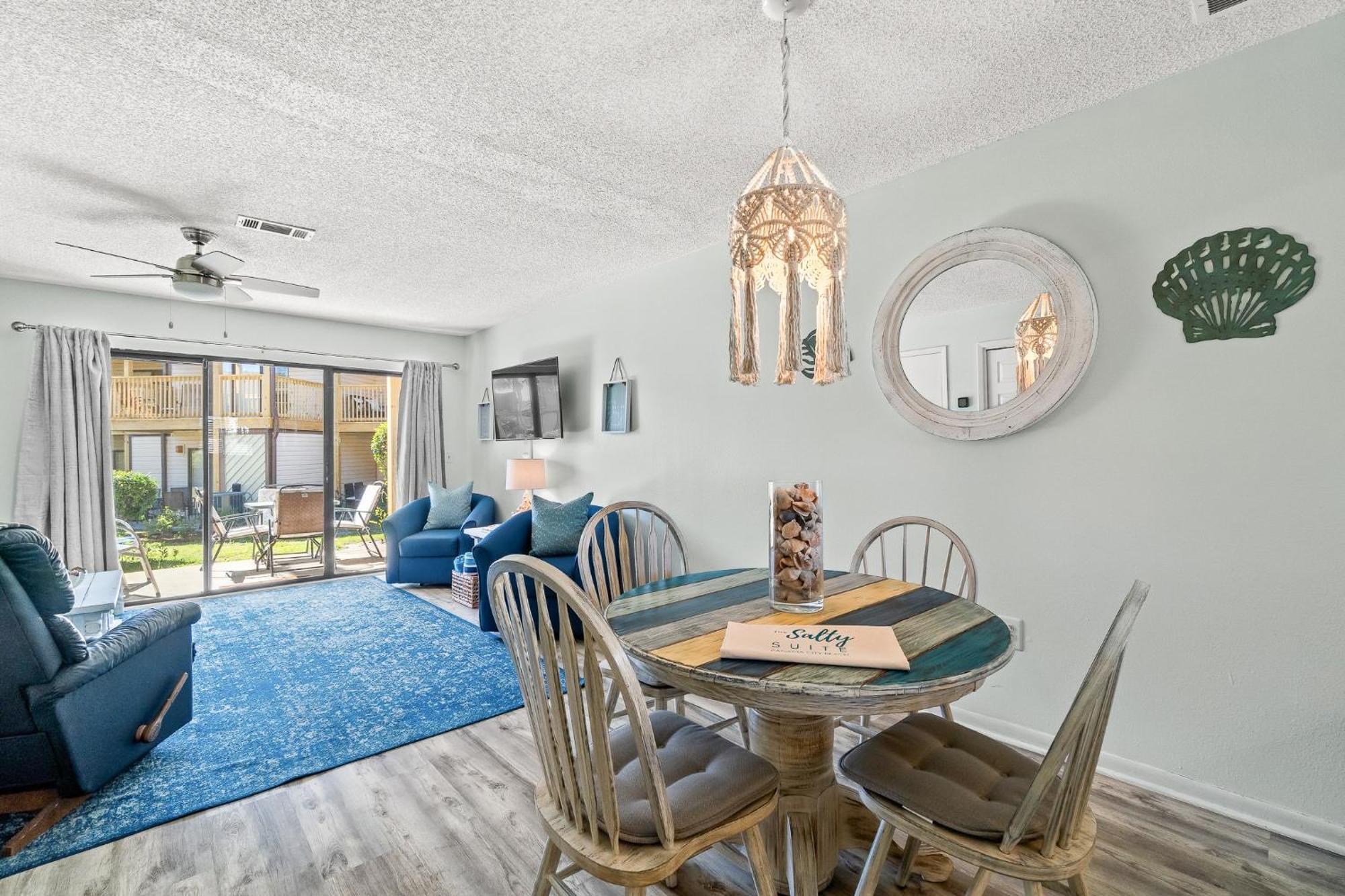 The Salty Suite: Beachside Retreat With Heated Pool & Hot Tub Holiday home *