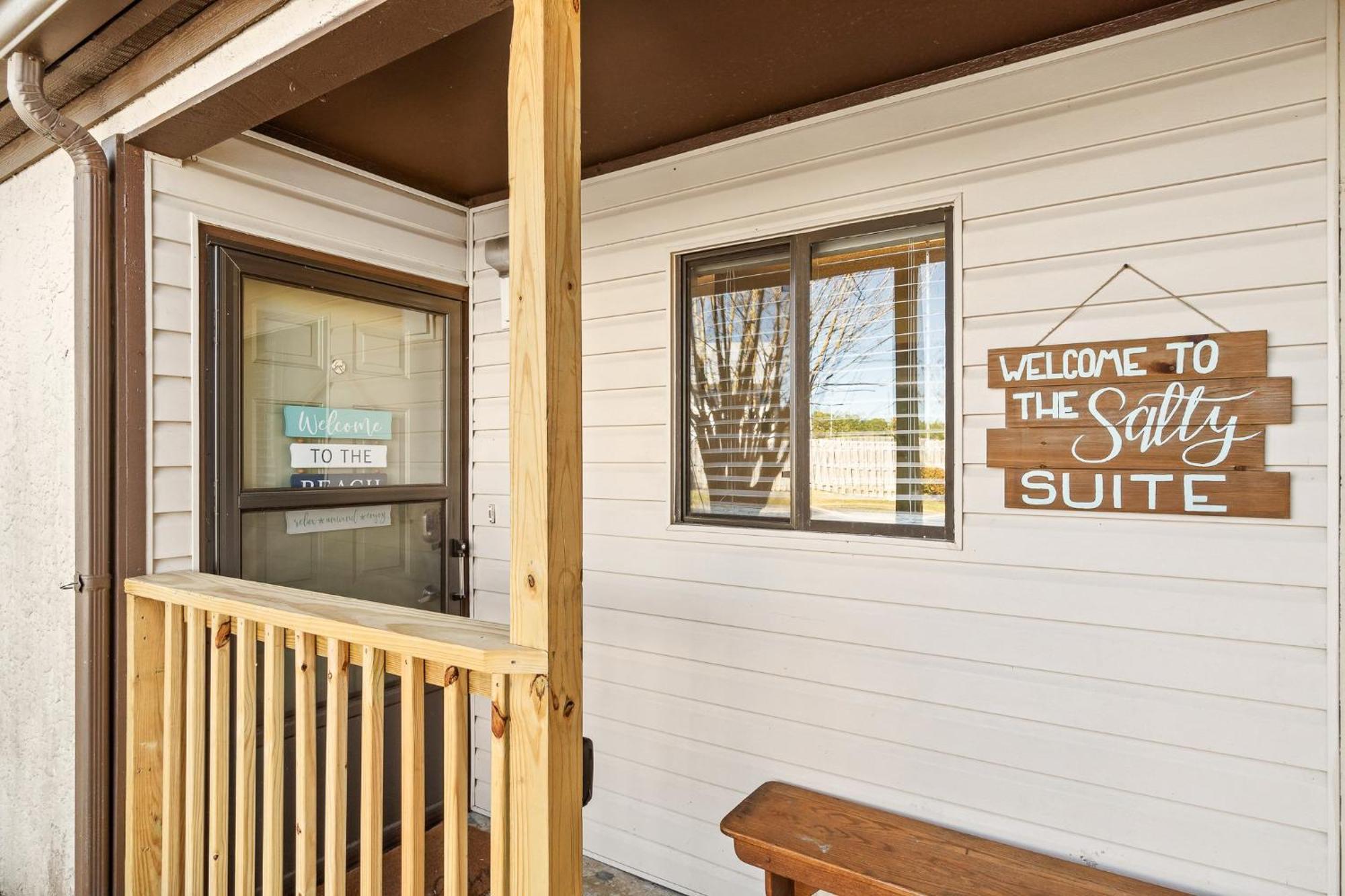 The Salty Suite: Beachside Retreat With Heated Pool & Hot Tub Panama City Beach